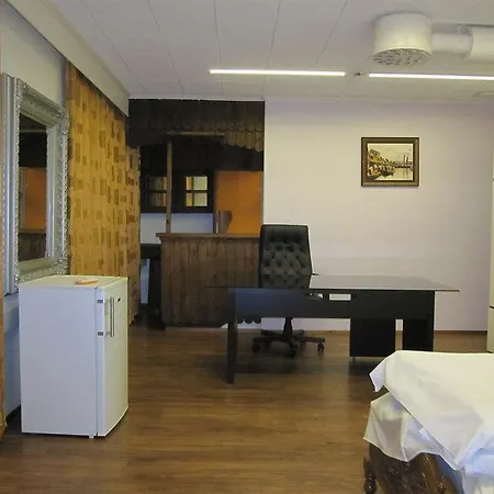 Mango Hotel