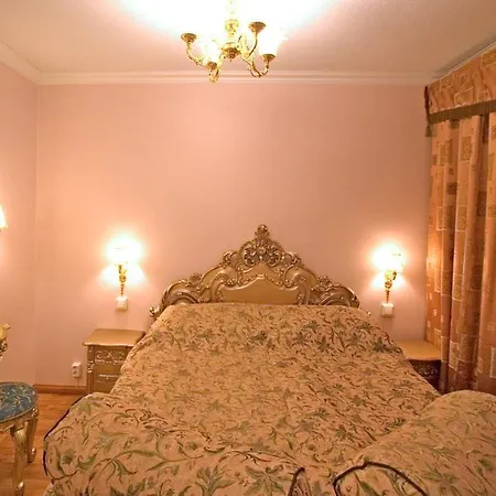 Mango Hotel 3*